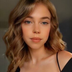 Meet Your Posher, Chloe